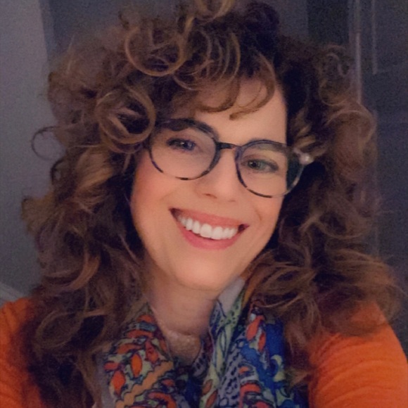 Meet your Posher, Melissa - Picture 1 of 1